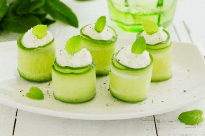 Cucumber rolls in the attack stage
